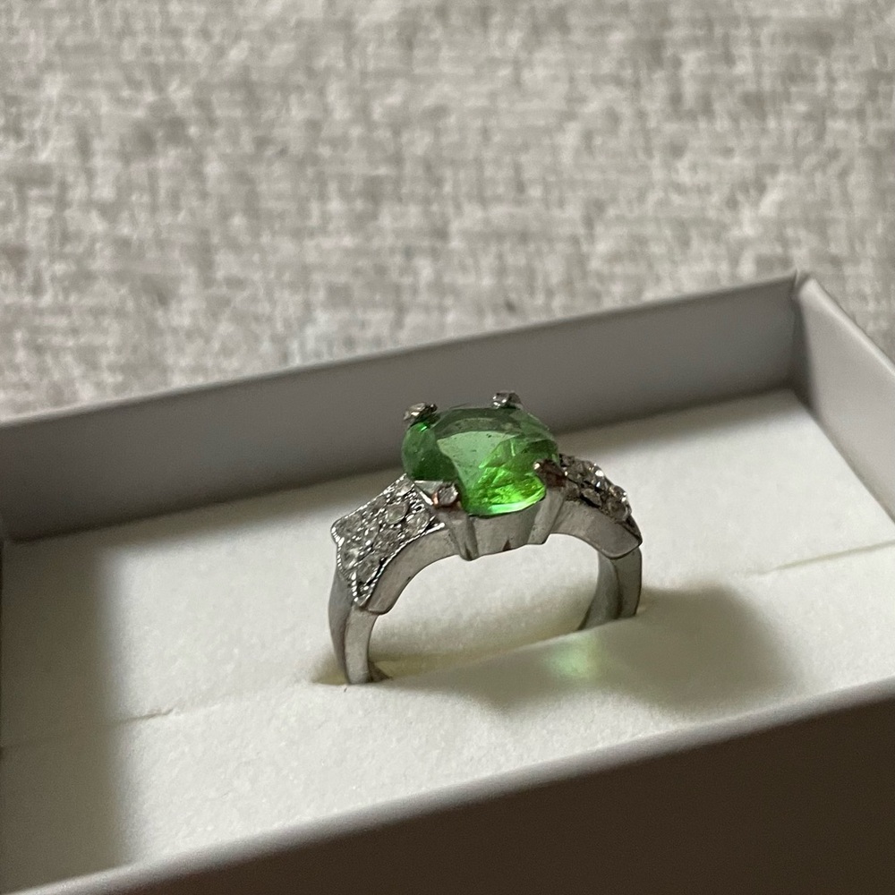 Elegant Green Gemstone Silver Ring